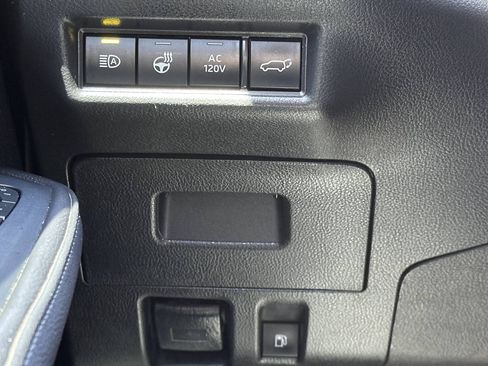 Used 2025 Toyota Grand Highlander AWD Hybrid image 46