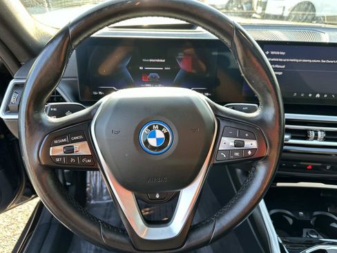 Used 2024 BMW i4 eDrive35 w/ Premium Package RWD image 16