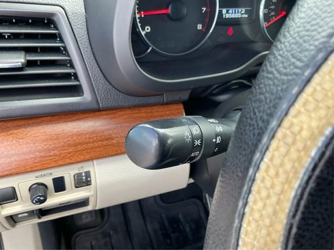 Used 2014 Subaru Outback 2.5i Limited w/ Moonroof Package image 17