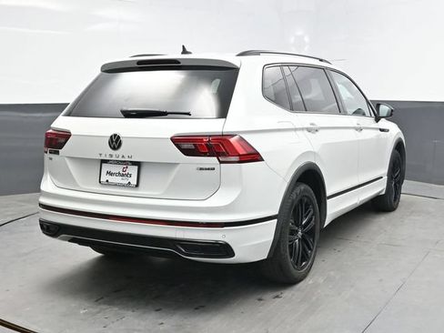 Used 2022 Volkswagen Tiguan SE R-Line AWD/4WD image 6