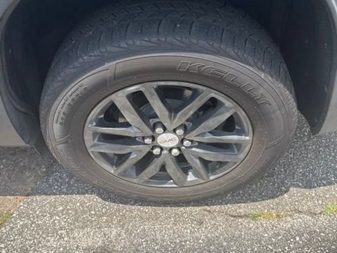 Used 2018 GMC Acadia SLT FWD image 14