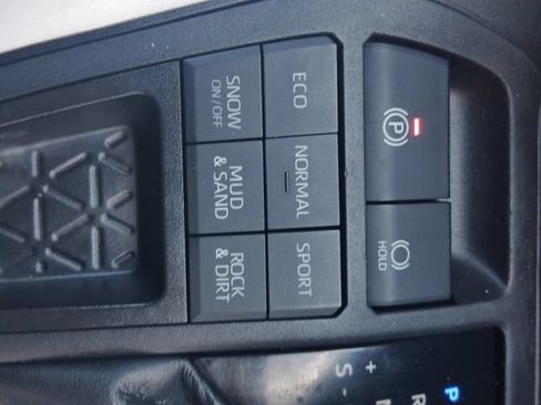 Certified 2022 Toyota RAV4 XLE AWD/4WD image 23