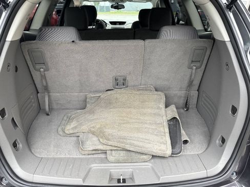 Used 2015 Chevrolet Traverse LS FWD image 21