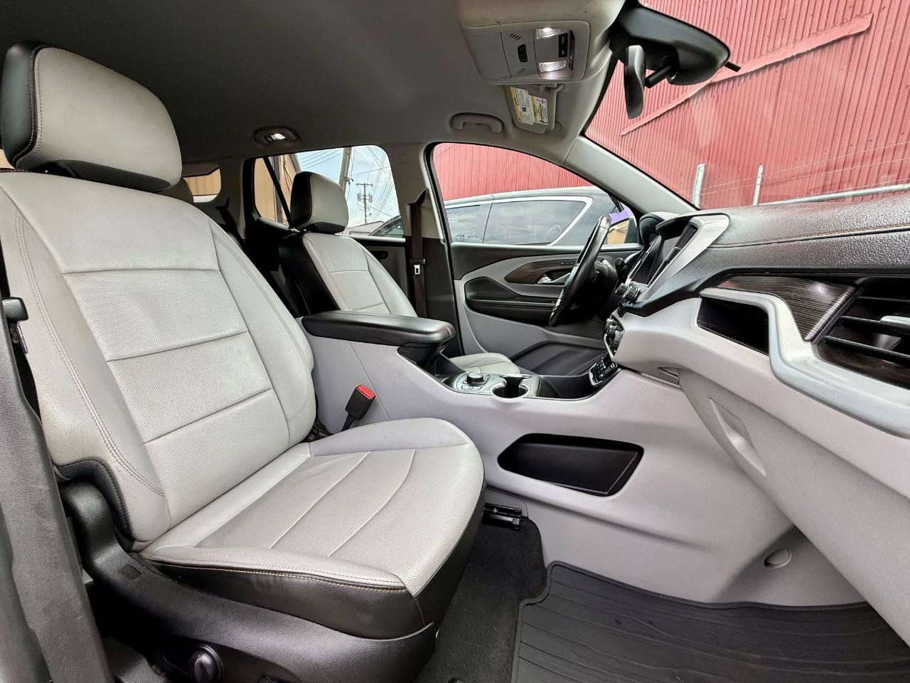 Used 2020 GMC Terrain SLT w/ Preferred Package FWD image 32