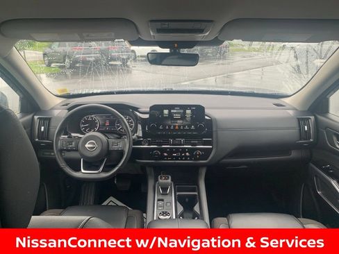 Certified 2024 Nissan Pathfinder SL AWD/4WD image 16