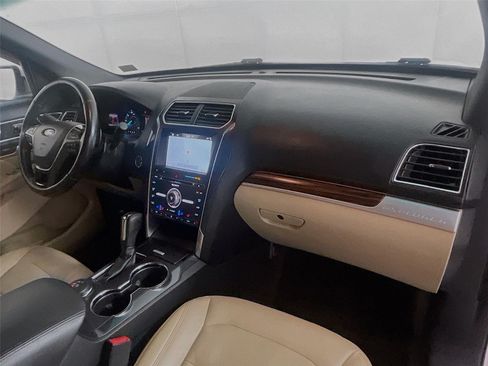 Used 2017 Ford Explorer Limited AWD/4WD image 34