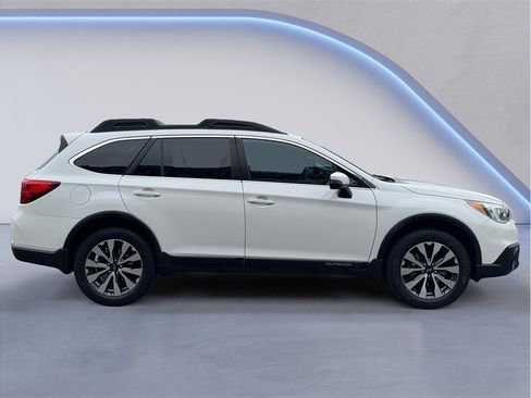 Used 2015 Subaru Outback 2.5i Limited AWD/4WD image 7