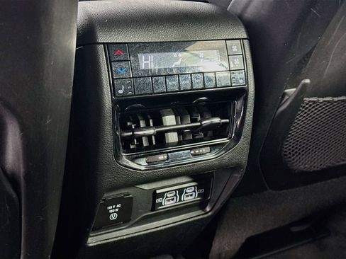 Used 2021 Jeep Grand Cherokee L Limited AWD/4WD image 36