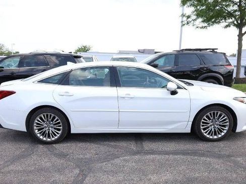 Used 2019 Toyota Avalon Limited w/ Protection Package FWD image 5