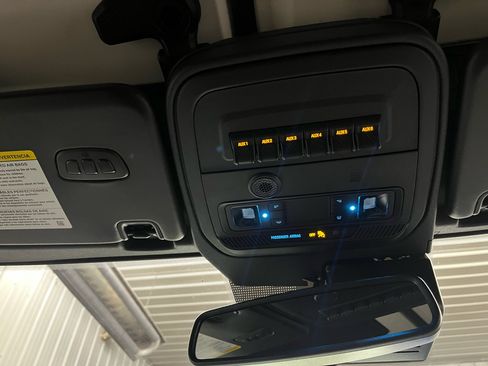 Used 2024 Ford Bronco Wildtrak image 18