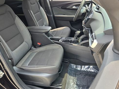 Used 2021 Chevrolet TrailBlazer LS FWD image 16