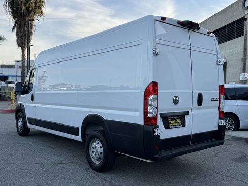 Used 2023 RAM ProMaster 3500 w/ Driver Convenience Group image 4