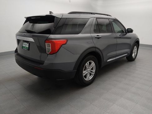 Used 2024 Ford Explorer XLT RWD image 10