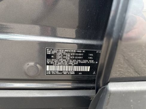 Used 2020 Toyota RAV4 XLE w/ All Weather Liner Package AWD/4WD image 28