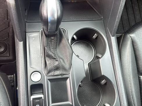 Used 2019 Volkswagen Atlas SE FWD image 22