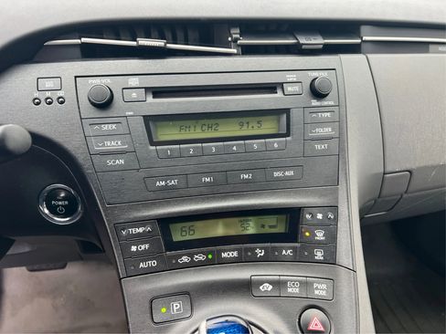 Used 2011 Toyota Prius Two FWD image 12