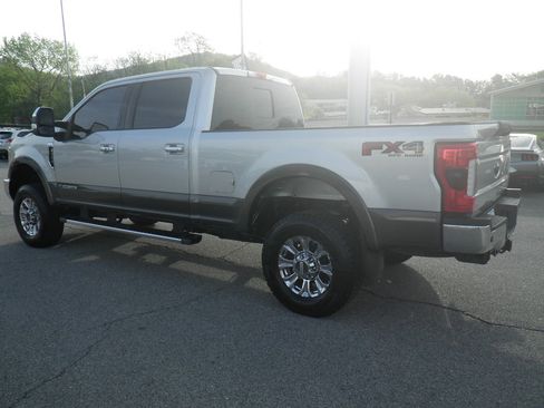 Used 2017 Ford F350 Lariat w/ Lariat Ultimate Package image 3