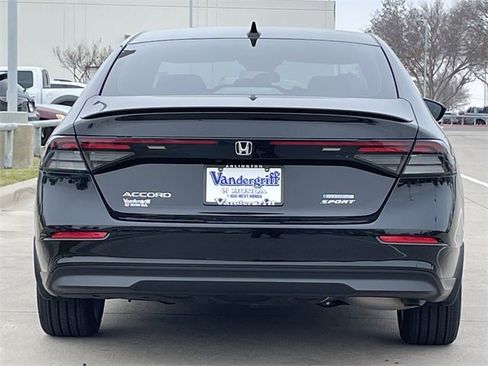 Used 2025 Honda Accord Sport image 5