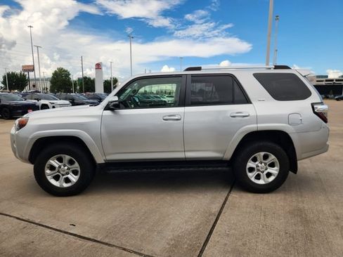 Used 2021 Toyota 4Runner SR5 Premium AWD/4WD image 4
