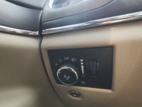 Used 2015 Jeep Grand Cherokee Overland w/ Advanced Technology Group RWD image 20