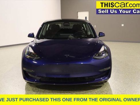 Used 2023 Tesla Model 3 Standard Range image 2
