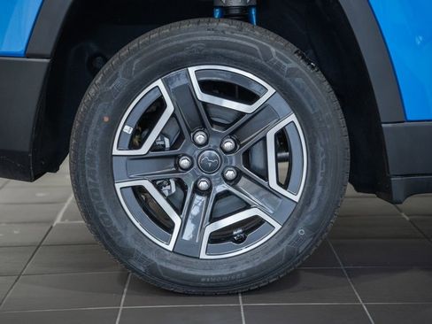 New 2026 Jeep Cherokee Limited image 19