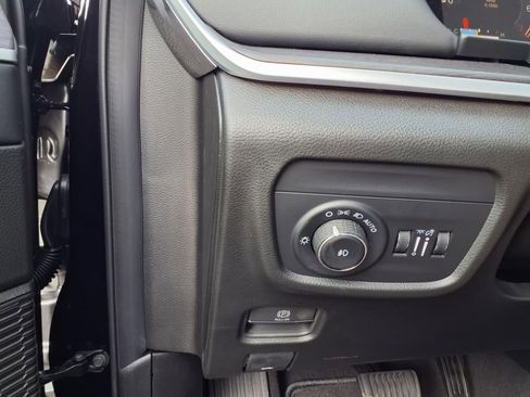 New 2025 Jeep Grand Cherokee L Limited w/ Luxury Tech Group II image 17