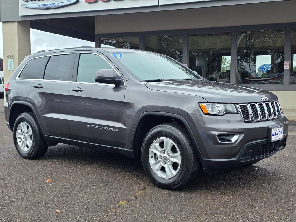 Used 2017 Jeep Grand Cherokee Laredo w/ Quick Order Package 23E AWD/4WD image 27