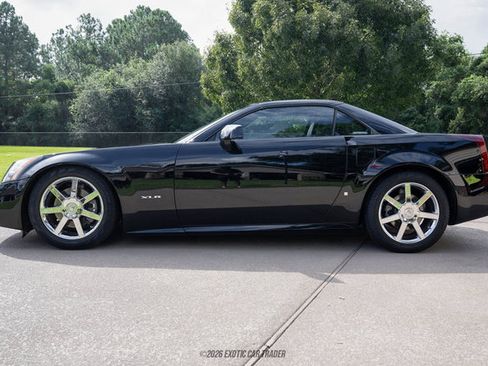 Used 2006 Cadillac XLR RWD image 13
