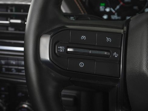 Used 2025 GMC Yukon AT4 w/ AT4 Premium Plus Package AWD/4WD image 22