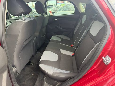 Used 2012 Ford Focus SE FWD image 14