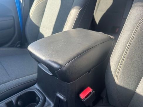 Used 2024 Jeep Wrangler Unlimited AWD/4WD image 32