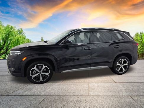 Certified 2025 Volkswagen Tiguan SE w/ Panoramic Sunroof Package image 7