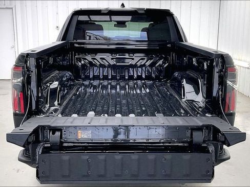 New 2026 GMC Sierra EV Elevation image 19