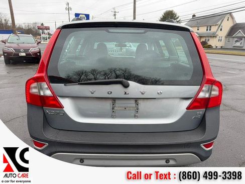 Used 2010 Volvo XC70 3.2 image 6