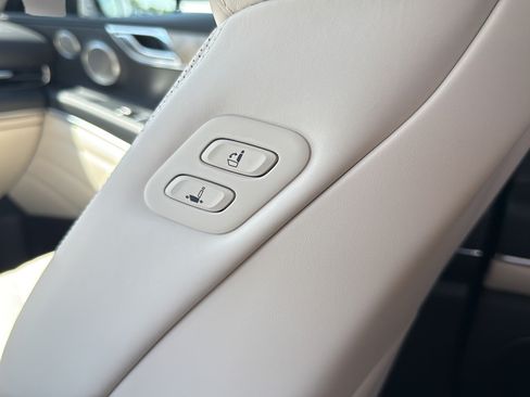 Used 2023 Genesis GV80 3.5T w/ Prestige Package AWD/4WD image 18