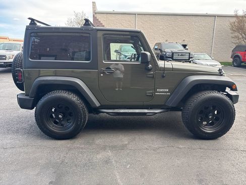 Used 2016 Jeep Wrangler Sport w/ Quick Order Package 24S AWD/4WD image 10