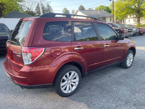 Used 2011 Subaru Forester 2.5X Limited AWD/4WD image 6