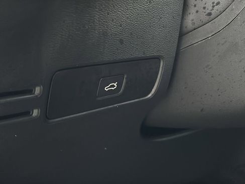 Certified 2023 Volvo C40 P8 Recharge Ultimate AWD/4WD image 13