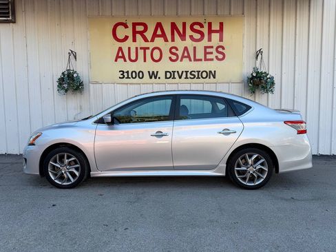 Used 2013 Nissan Sentra SR w/ Premium Pkg FWD image 6