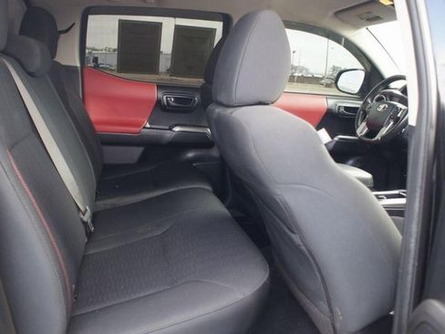 Used 2018 Toyota Tacoma SR5 image 18