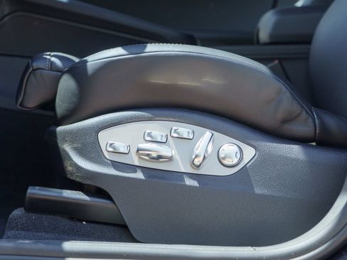 Certified 2026 Porsche Macan AWD/4WD image 20