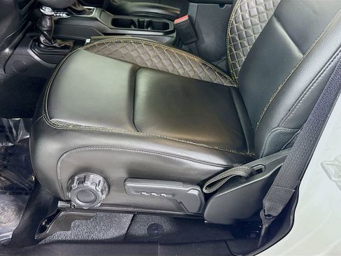 Used 2023 Jeep Wrangler Unlimited Sahara image 25