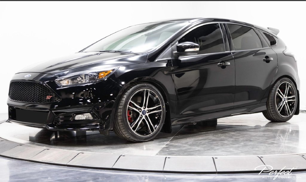 Used 2018 Ford Focus ST w/ Equipment Group 402A FWD image 1