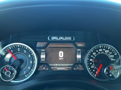 Used 2023 RAM 1500 Big Horn image 32