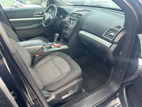 Used 2016 Ford Explorer XLT AWD/4WD image 18