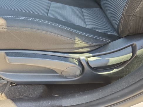 Used 2017 Hyundai Elantra GT FWD image 15