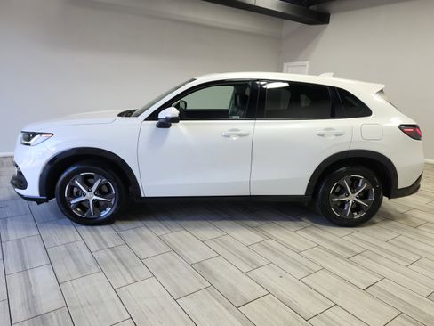 Used 2024 Honda HR-V EX-L image 2