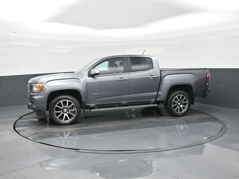 Used 2022 GMC Canyon Denali image 5