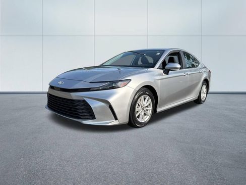 Used 2025 Toyota Camry LE FWD image 2